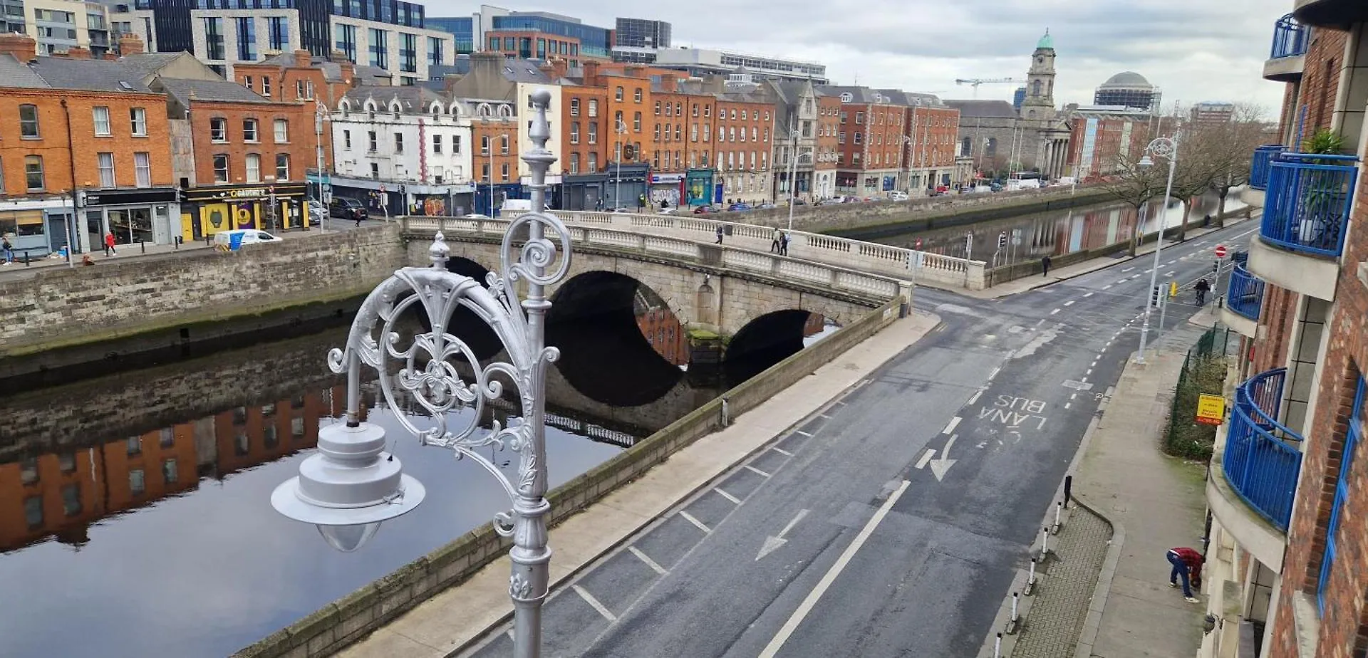 Riverside Duplex Walk To Temple Bar & Guinness'S Dublin 0*,  Írország